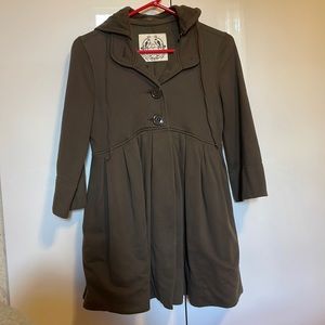 Free people super cute fall jacket/sweater shirt w/ detachable hood. Olive green